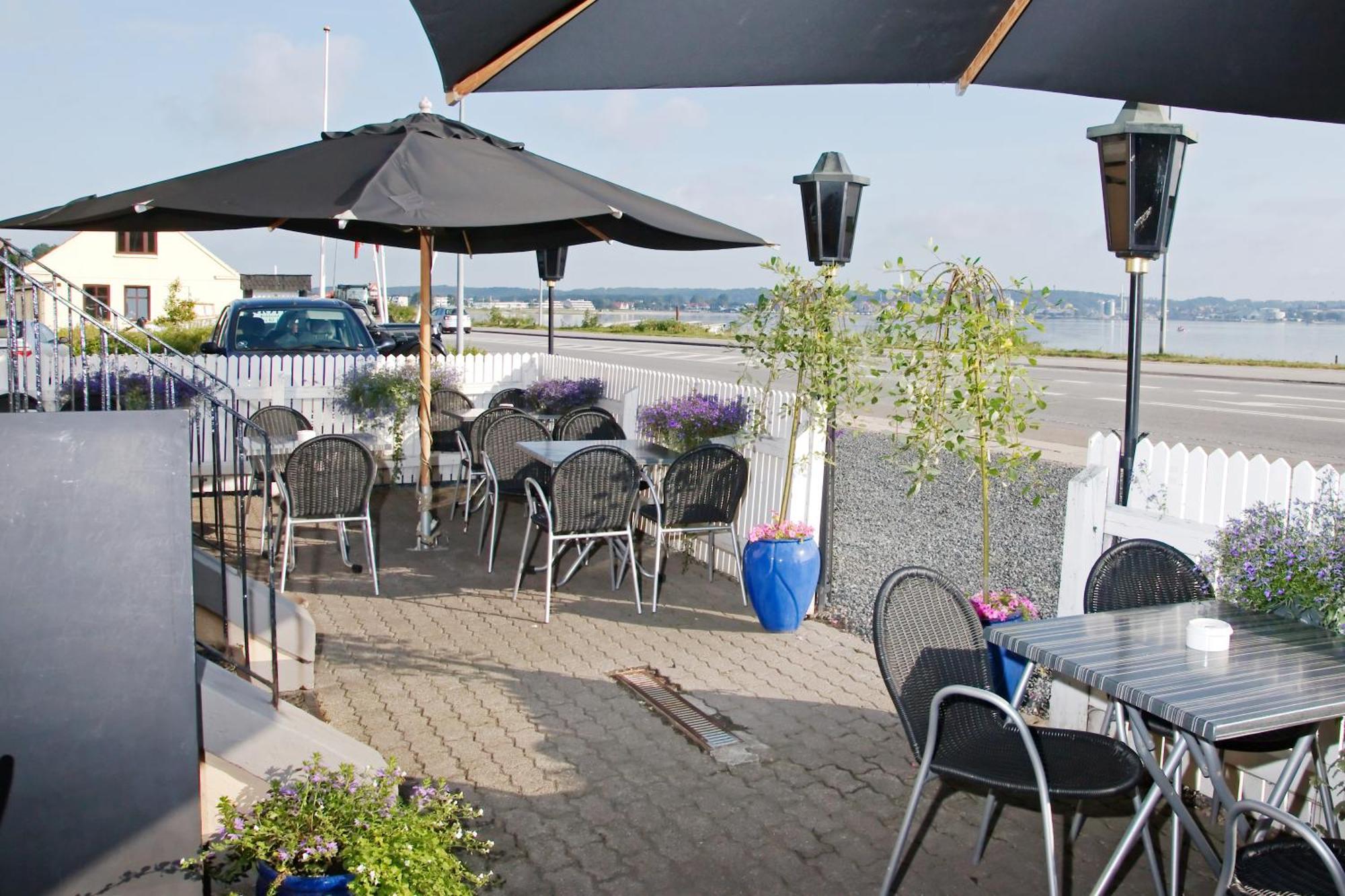 Solyst Kro- Restaurant Og Hotel I/S Aabenraa Εξωτερικό φωτογραφία